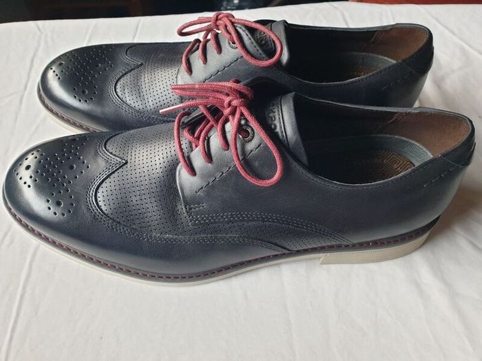 Rockport CB Wing Tip Mens Shoes Size 11 UK