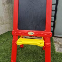 Crayola blackboard/whiteboard