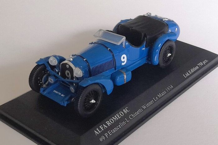 Diecast Model Le Mans Winning Alfa Romeo 8C 2300 Le Mans 1934 1st - IXO 1:43