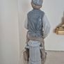 Lladro (Shoe Shine Boy) - Figuirine Image 3