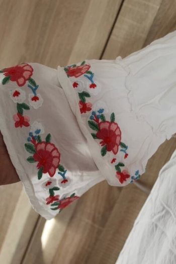 John & Tina off shoulders embroidered blouse size UK18 EU46 Postage included