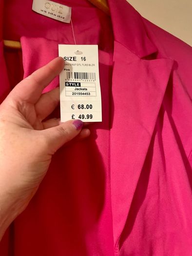 Brand new with tags beautiful Pink Quiz ladies trouser suit size 16
