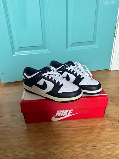 Vintage navy Nike dunks low