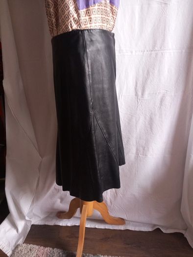 leather skirt