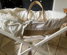 Mamas and papas moses basket