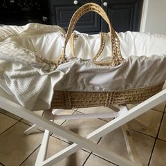 Mamas and papas moses basket