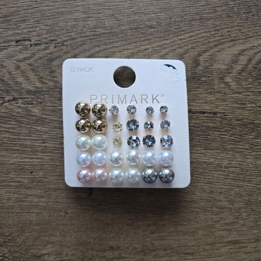Earrings never worn