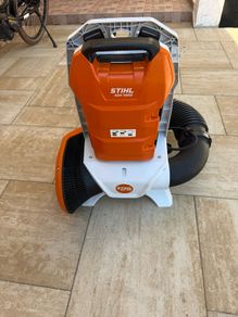 STIHL BGA 300 blower with STIHL ADA1000 dual battery backpack adapter