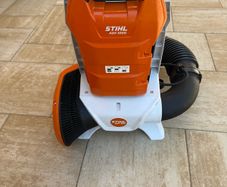 STIHL BGA 300 blower with STIHL ADA1000 dual battery backpack adapter