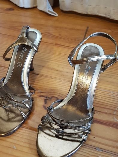 Size 5 Copper / Gold Sandals