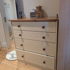 chested 4 drawer with 2 bed side table