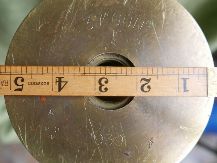 Vintage Large WW2 Brass round shell. 37inch Gun Round. Marked 1939. (67.5cm in length)