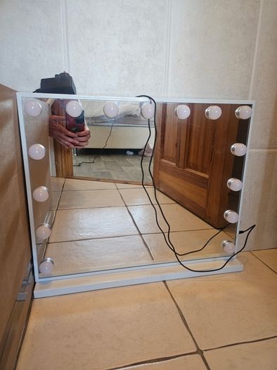 vanity mirror