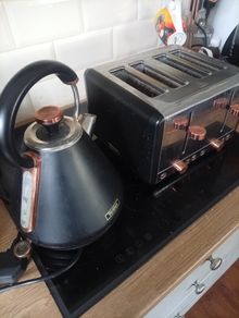 kettle and toaster