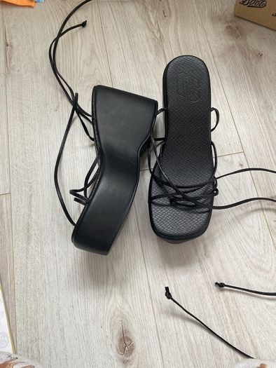 Chunky Gladiator Style lace up shoe