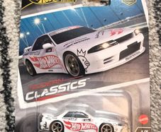 Hot Wheels - Nissan Skyline GT-R R32 Pandem