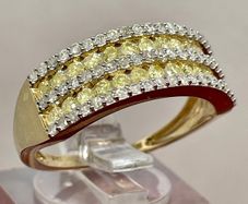 Gold Natural Yellow Diamond and White Diamond Ring