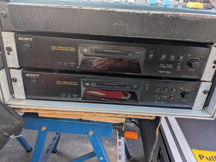 Allen & Heath MixWizard Mixer + 2 Sony MiniDisc Decks & Flight Case