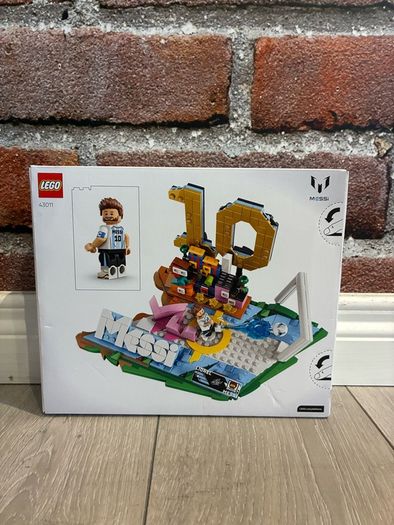 Lego Editions 43011 Lionel Messi - Soccer Highlights Brand New Sealed
