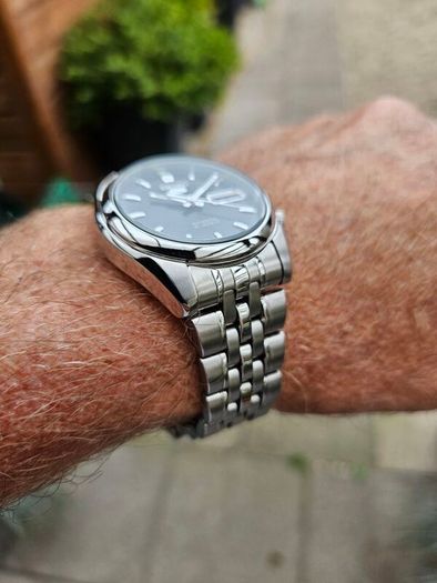 Watch Seiko 5 Automatic.