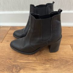 Leather ankle boots, size 37