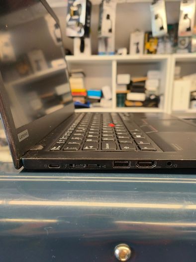 Lenovo Thinkpad X13 G1 13.3" Intel Core i7-10510 (i7 10th Gen) , 16GB, 500GB SSD, Windoews 11 Pro Full HD (Has Sim Card)