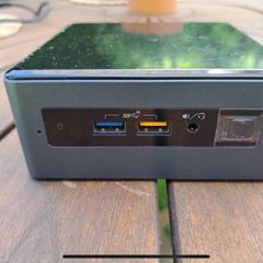 Intel Nuc8i3beh I3-8109u 8GB/128GB Iris Plus 655