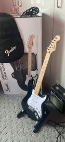 Squier by Fender Sonic Stratocaster Beginner Electric Guitar Pack, Black
