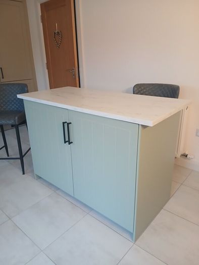 Custom kitchen island and chairs