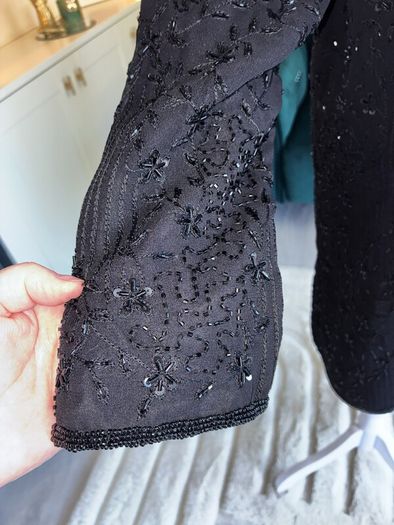 Elegant Black Sequins long Blazer. Size Medium UK 10-12 / EU 38-40