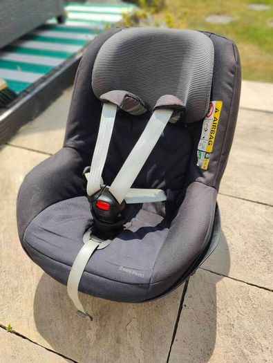 Maxi Cosi Car Seat & Base