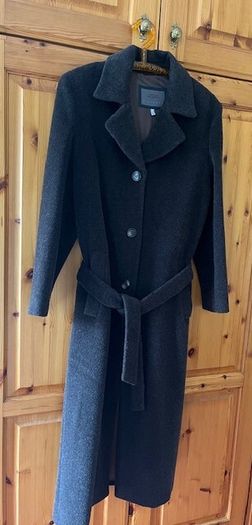 Apriori Long Virgin And Mohair Wool Coat- Luxury brand..  Elegant & Classic. Size Gb 12 / Medium.  Excellent Condition. Stunning.