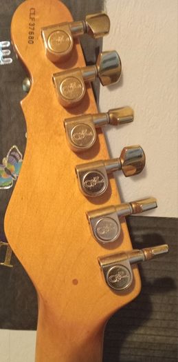 G&L U.S.A. ASAT guitar.with original G&L HARD CASE.