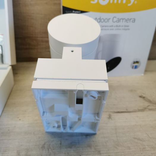 Somfy Outdoor HD Home Security Camera, Smart Device with Integrated App and Simple Installation, White