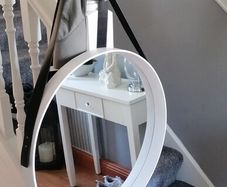 Round mirror