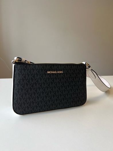 Perfect gift Michael Kors bag with ALL brand NEW accessories