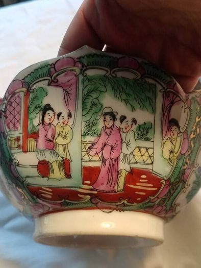Vintage Famille Rose Hand Painted 14 cms Bowl