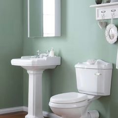 Legand c/c toilets and cistern soft-close seat traditional style