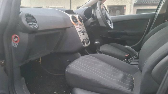 Opel corsa 1.2 petrol