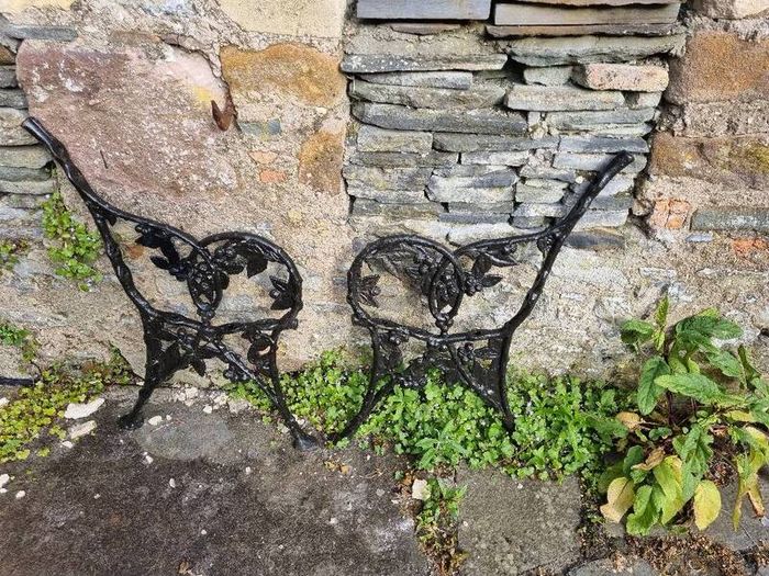 Vintage Bench ends