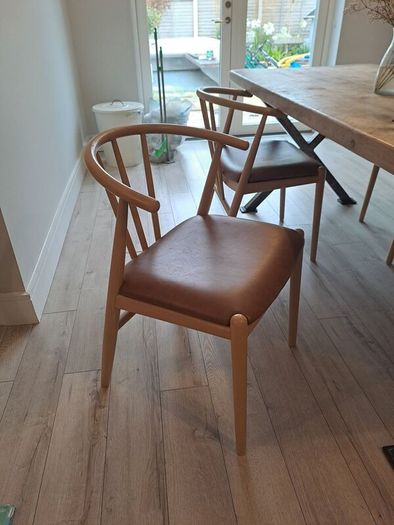 Dining chairs x4