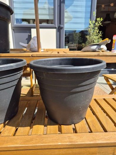 Garden pots
