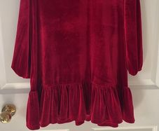 BRAND NEW Girls Velvet Red Dress 6-7yrs / 7-8yrs