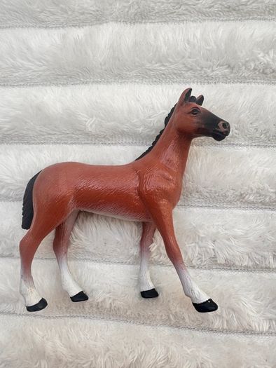 Britains Pony Horse Resin approx. 9 cm. Used Please see photos