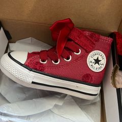 Girls stunning converse trainers uk 2