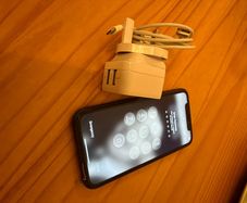 iPhone 11 128gb unlocked with charger and mexx  pods