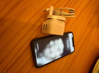 iPhone 11 128gb unlocked with charger and mexx  pods