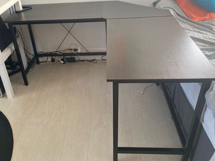 L shaped desk