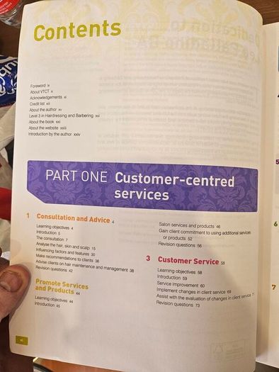 Hairdressing & Barbering The Professional Official Guide To Level 3. Large Volume Paperback In Good Condition.  See Photos For Same.