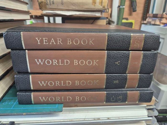 World book encyclopedia set